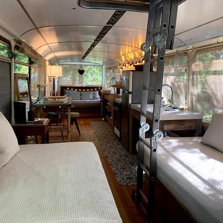 Magic Roof Top Bus With Big Bath In The Tree Forest! Mimizan Esterno foto