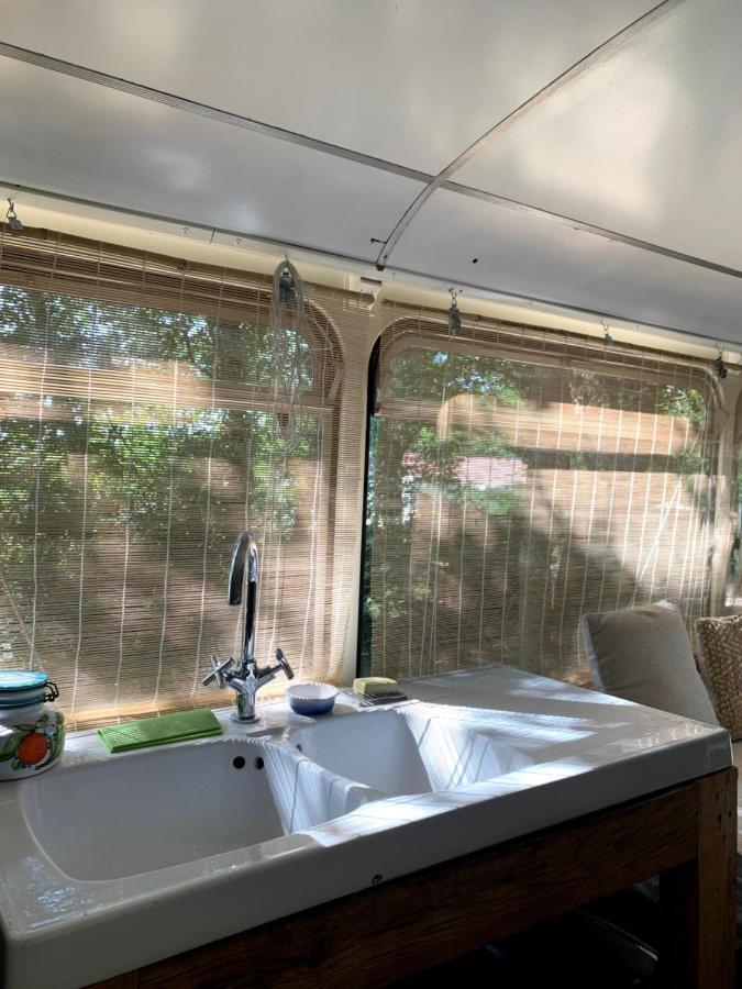 Magic Roof Top Bus With Big Bath In The Tree Forest! Mimizan Esterno foto