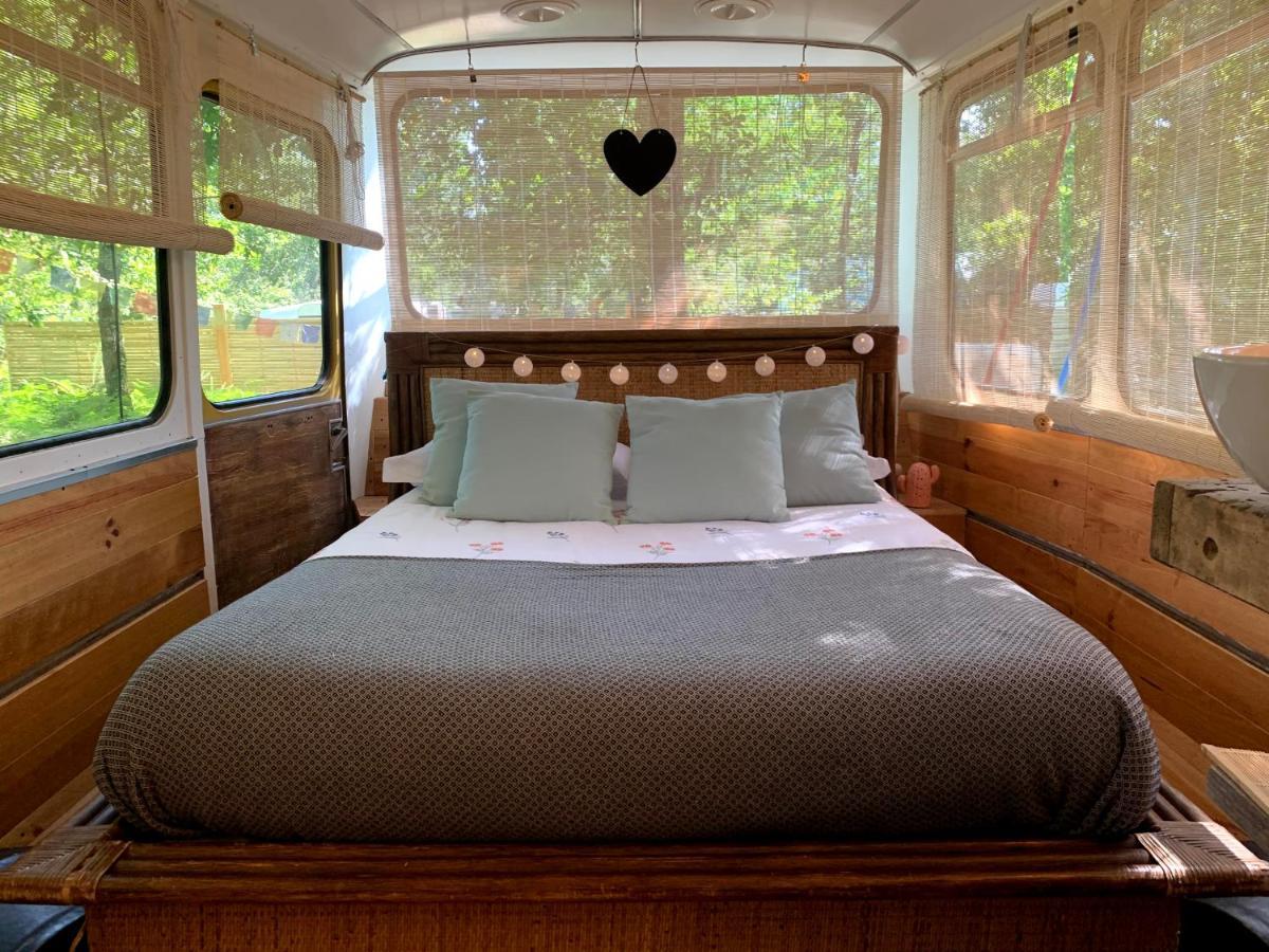 Magic Roof Top Bus With Big Bath In The Tree Forest! Mimizan Esterno foto