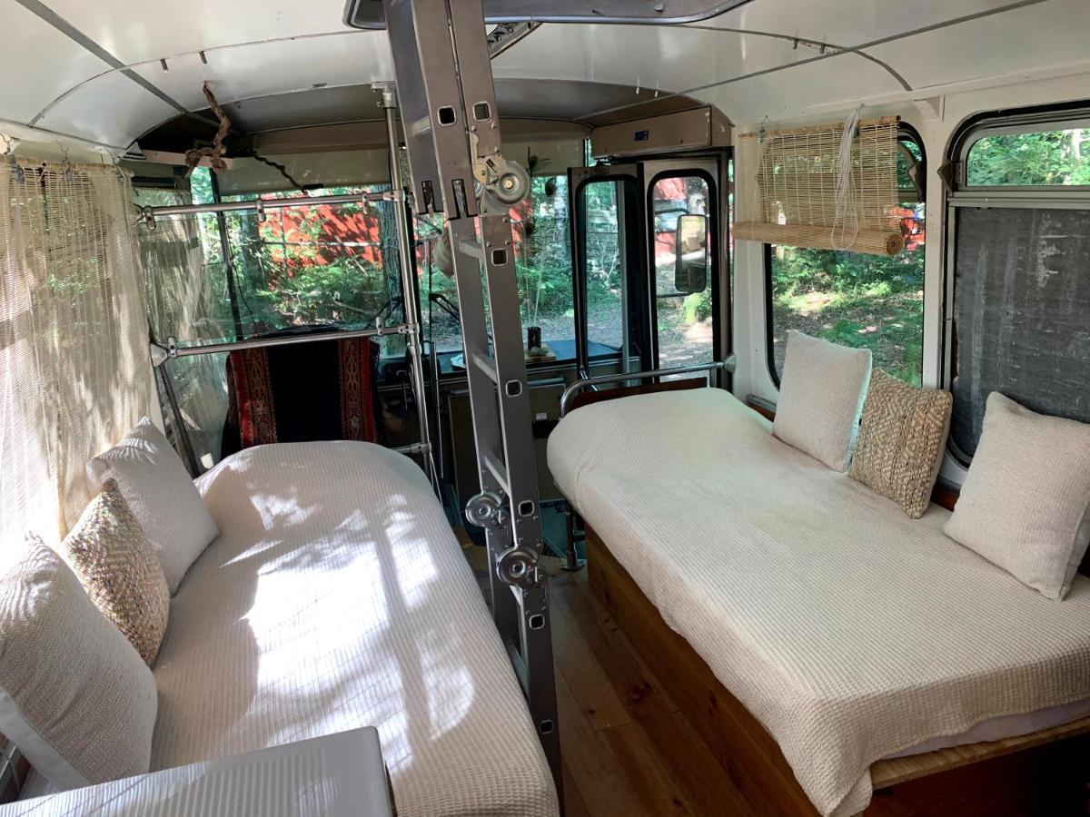 Magic Roof Top Bus With Big Bath In The Tree Forest! Mimizan Esterno foto
